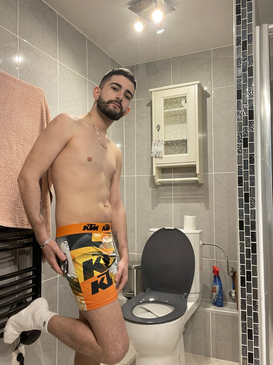 Petite photo du jour 💦🍆😘🦶 
RT si tu veux me féconder 
<a href="/Secteurx_Paris/">SECTEURX PARIS 🔞🐽💦🔥🏳️‍🌈</a> @maqueuecom