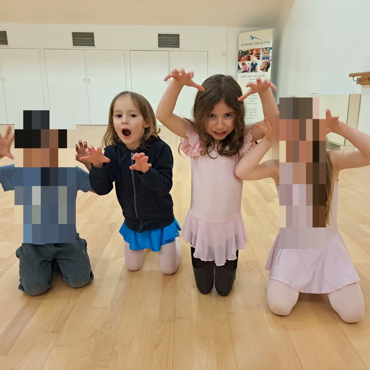 _Erin_H's tweet photo. Which 2 animals are our Little Stars channelling?

Little Stars (ages 3-6)
Thursday 5pm-5.45pm

#dance #danceclass #guessinggame #dancelesson #danceteacher #danceteacher #kidsdance #danceschool #stagedance #ballet #theatre #newcastleupontyne #Newcastle #Jesmond #Gosforth https://t.co/lTp8C7Im5I