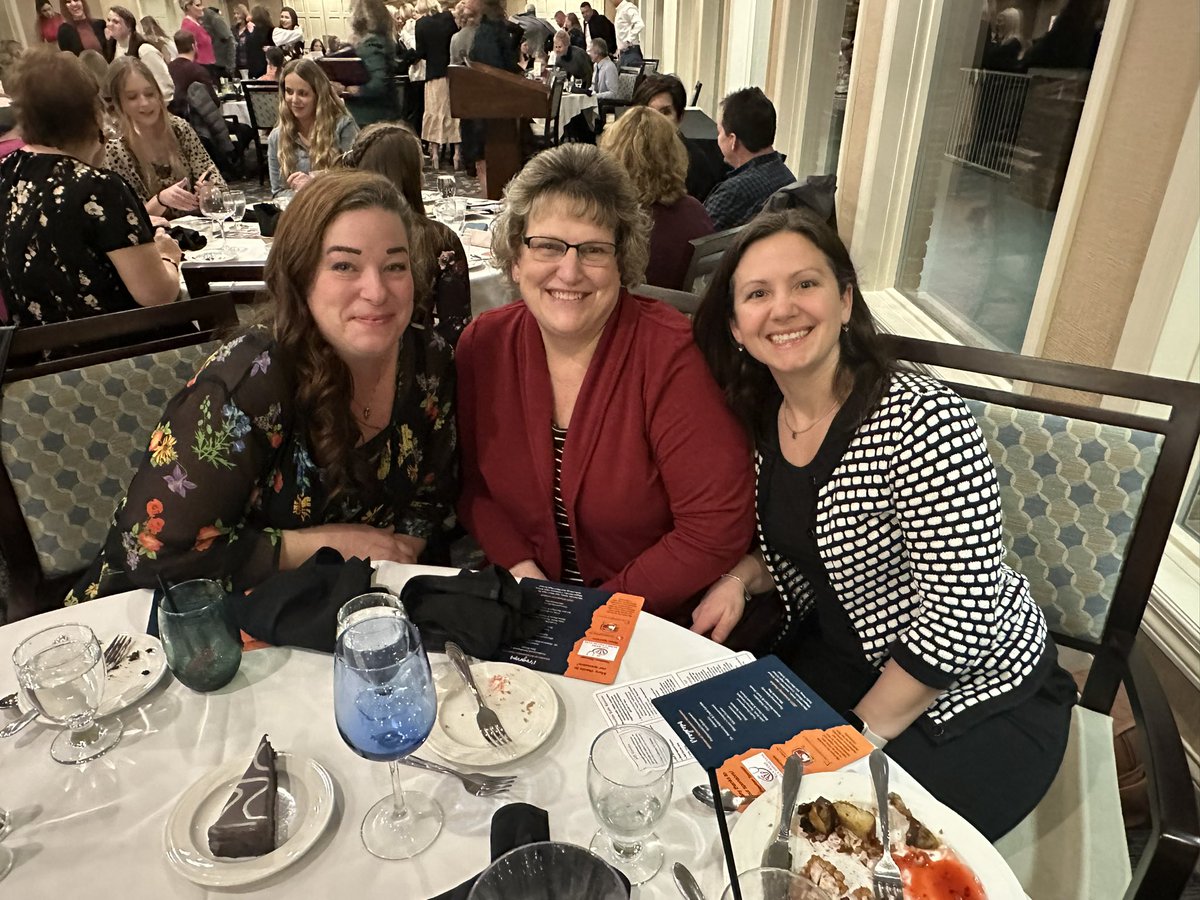 AlexanderBebout's tweet photo. Celebrating women of achievement! Congrats to all the amazing women who were honored last night.  @VanWertYWCA https://t.co/dctHOP6pcS