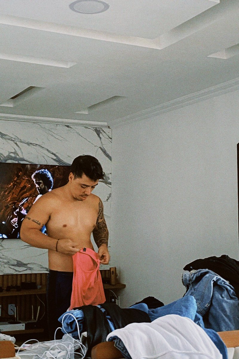 Eu sei que casei com a pessoa certa, pois  toda vez que digo “deixa aí que vou fazer” ele já está fazendo e bate na tecla falando que esta fazendo o mínimo além  de sempre dizer que eu mereço o melhor e que sou uma princesa. 🥹