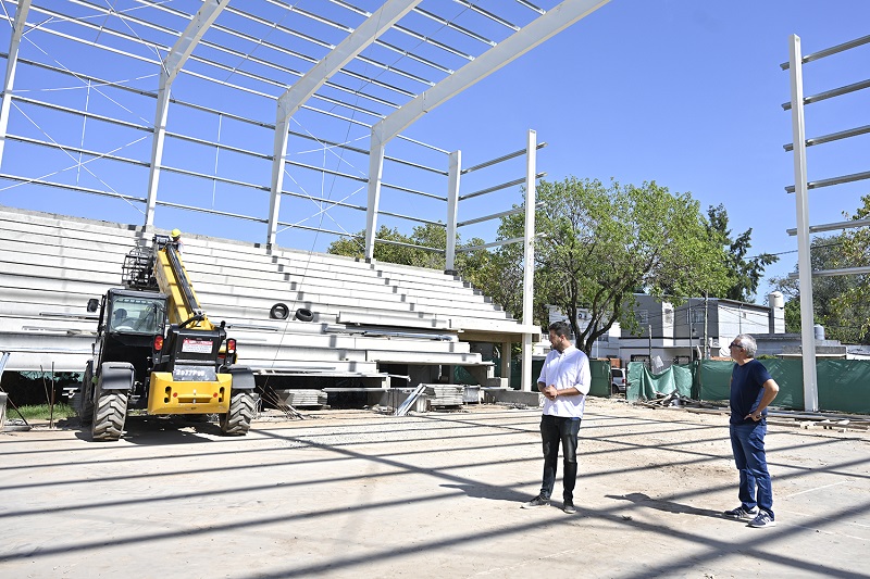 🏟 DEPORTES l Zamora destacó la construcción de dos microestadios y una pista de atletismo  👇🏻

tigrealdia.com.ar/zamora-destaco…