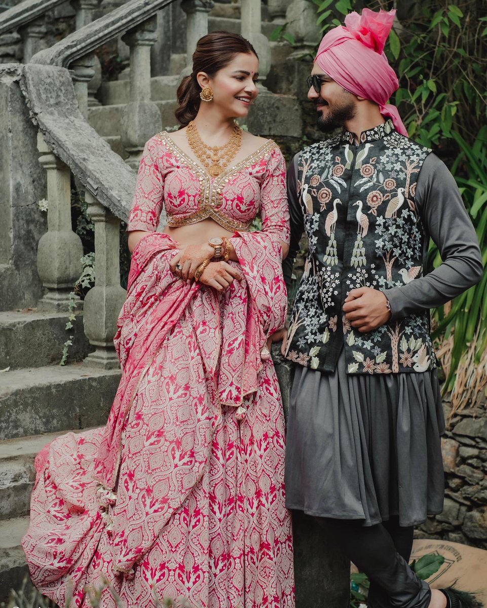 ashukla09's tweet photo. We recreated our iconic wedding pic. Same place, same time of day ! 4 years &amp; some months older but fitter, stronger &amp; together. https://t.co/cpmW0IL6o1