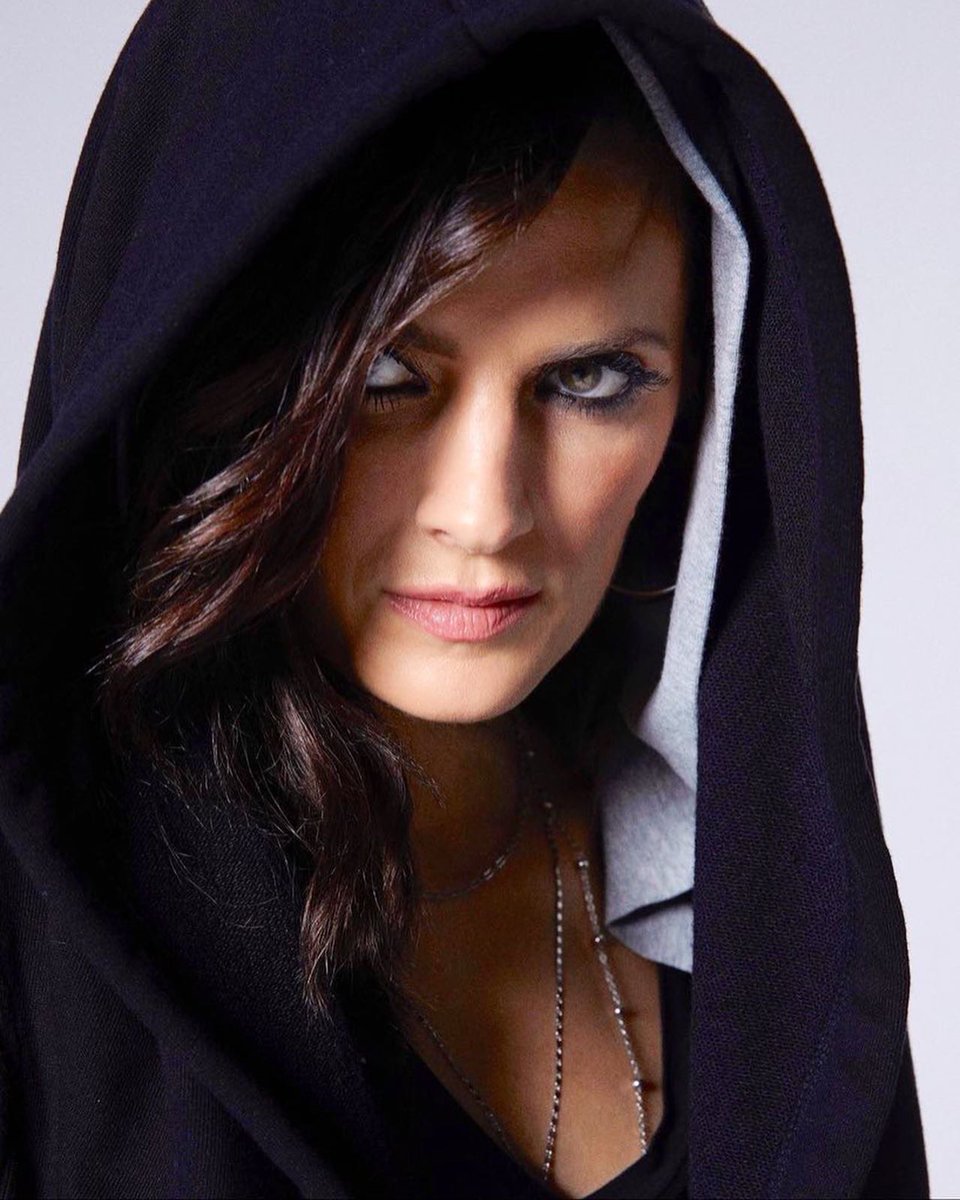 koshaid1's tweet photo. #FanArtFriday 

#5YearsOfAbsentia #Absentia 

✍🏿by Kazuha 🍃 @Kazuha41319 

#StanaKatic #EmilyByrne https://t.co/97CNQIyaEY