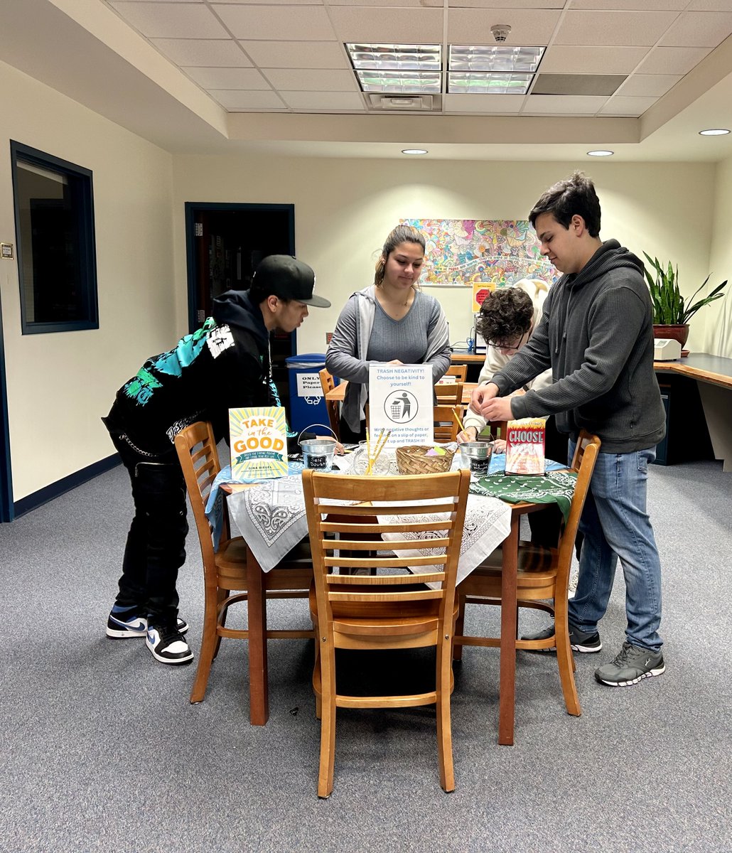 Pascack Hills High School Library tweet media