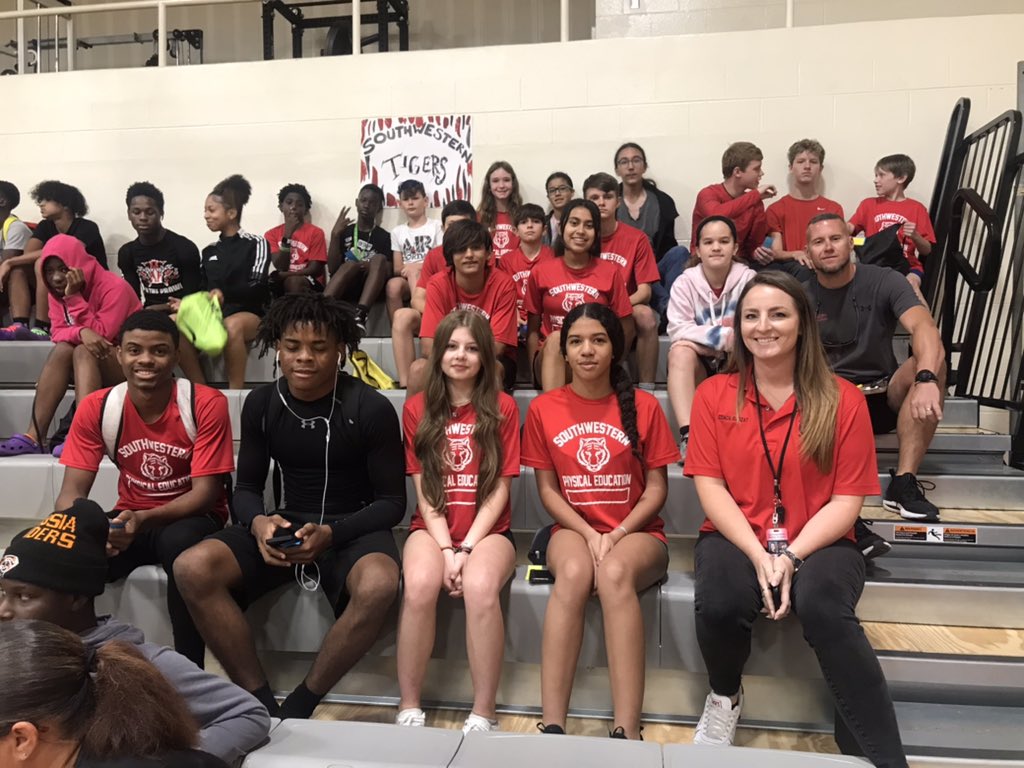 GKellermeier's tweet photo. Middle School Fitness Festival! Good luck to all athletes, thank you to organizers and coaches! #vcspe @volusiaschools https://t.co/O3qvYcnUXG