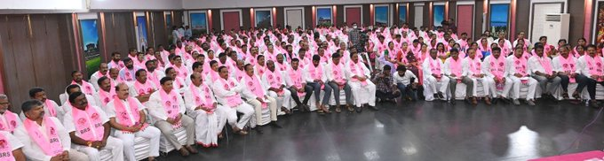 #Hyderabad | No early polls, #BRS will go into elections as per schedule. Padayatras should be conducted across the state. Leaders should go into public, #Telangana CM #KChandrashekarRao said in the national executive meeting today: Koushik Reddy, BRS MLC (ANI)