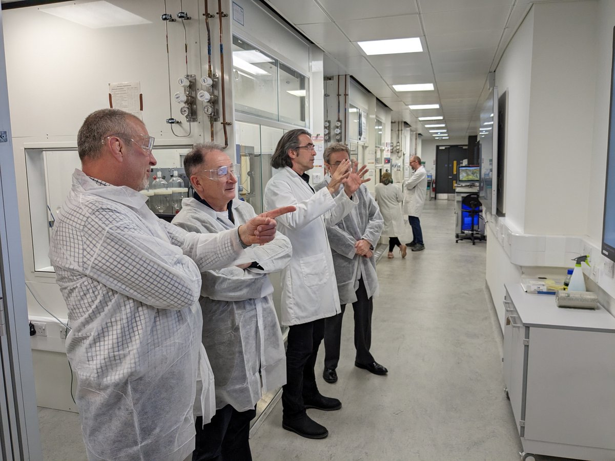 #CMAC were delighted to host a visit from the Principal and Vice-Chancellor of @dundeeuni , Professor Iain Gillespie, to discuss potential academic collaboration models.

#academic #collaboration #visit #continuousmanufacturing #digitaltransformation