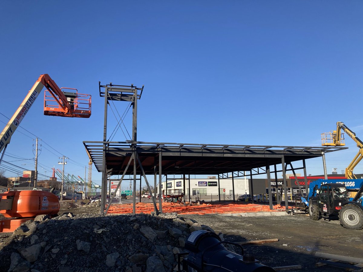 In early December 2022, rcs broke ground on Joseph Howe Drive for a new branch of TD Bank! This location is prime and convenient as it neighbours popular retail stores and is a 5-minute drive from the Halifax Shopping Center. 👉🔨Swipe to see the progress over the past 3 months!