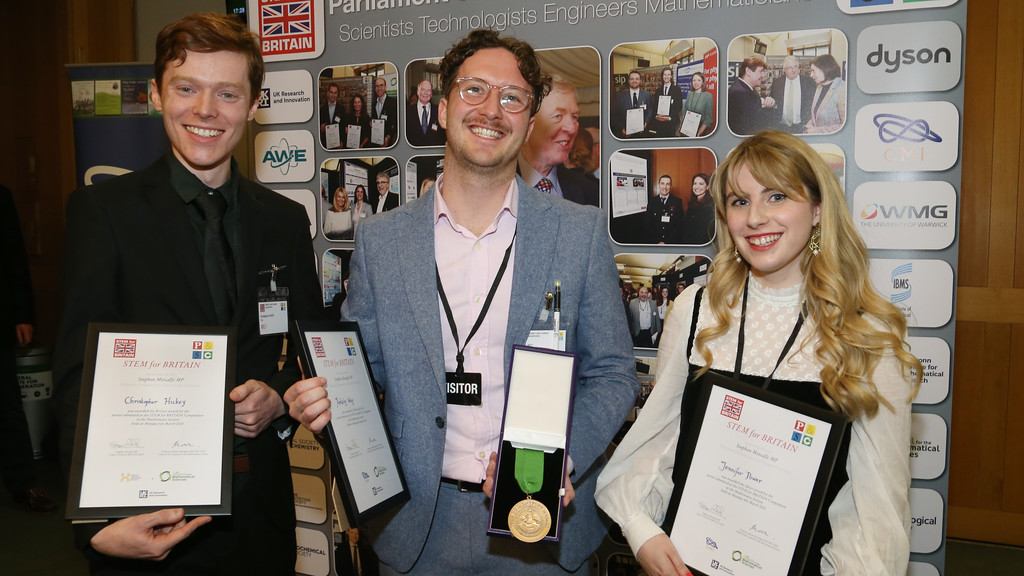 Huge congratulations to <a href="/MathsatBath/">Mathematics at Bath</a> PhD student Jennifer Power who has won silver and £1,000 at <a href="/STEM4Brit/">STEM for Britain</a> in <a href="/UKParliament/">UK Parliament</a> for her research on optimising radiotherapy #cancer treatments.

bath.ac.uk/announcements/…

#WomenInSTEM #STEM4BRIT #Maths