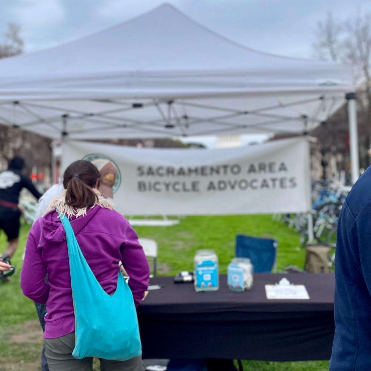 sacbike's tweet image. Attending the Shamrock’n 5k/10k and half marathon this weekend? Why not trade your car keys for handlebars and ride your bike there? Our Valets will be available at Sutter Health Park on Saturday and Sunday providing bike parking free to the public. #sacbike #bikemore #driveless