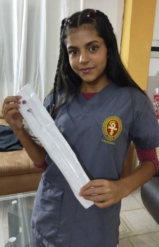 Así comienza mi maravilloso y bendecido día 🙏 🙌 🤗 ayudando al prójimo ❤️

* Hago donación de aguja para tomar muestra de biopsia a la amiga Daniela.

#caracasvenezuela #donacion #solidaridad #ayudaalprojimo #losbuenossomosmás #fundaelio
