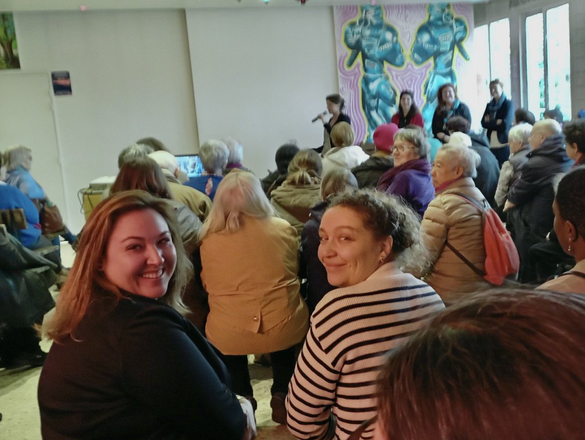 MaisonDesChamps's tweet photo. #journeeinternationaledesdroitsdesfemmes Autant de monde réunis pour écouter le témoignage de nos #seniors au @RosaBonheur, et débattre c’est beau ❤️ Bravo au #CarrefourDesSolidarites, @Contes_Rendus , et à l’équipe #eps19 https://t.co/rSh6zPNOeQ