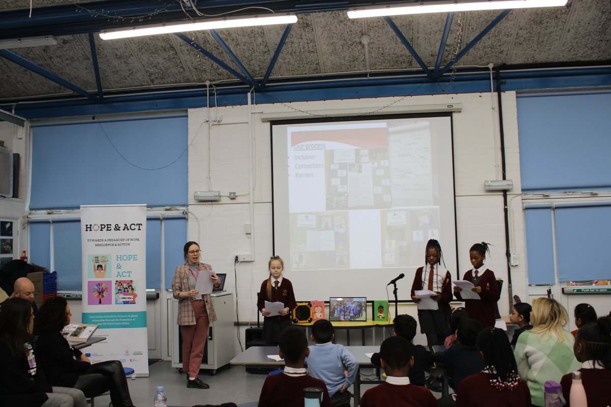 ElizabethSelbySchool tweet media