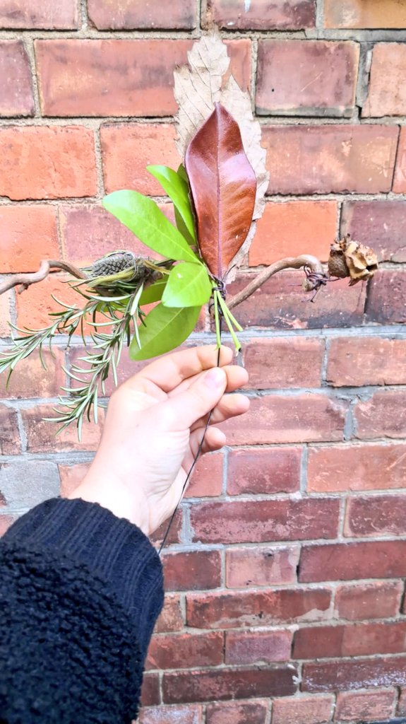 NJMIdeas's tweet photo. Mindful making today with foraged materials 💚 Connecting ourselves with nature and the current #ProjectLab Every Friday, Free Friendly #MakeItYours workshops @JusticeMuseum Thank you @janebevan01 for leading todays gorgeous workshop #LetsCreate #museum https://t.co/JLIivD29AD