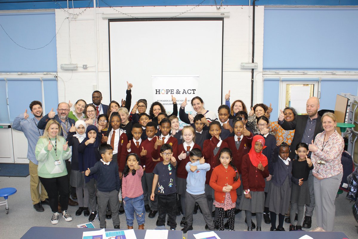 ElizabethSelbySchool tweet media