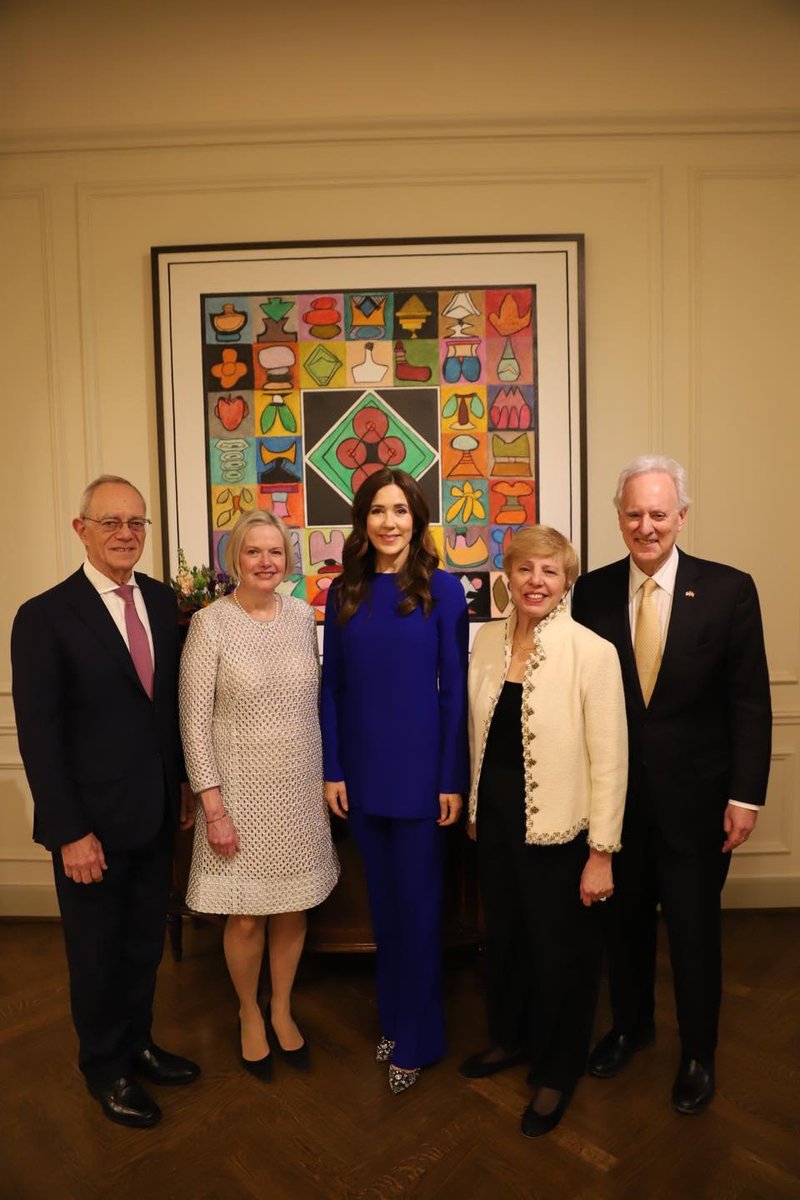 NorthernEostre's tweet photo. 🇩🇰 Crown Princess Mary visited the residence of the US Ambassador, Alan Leventhal, to discuss collaboration work with the Crown Princess Mary Center.
Simon Kjær Hansen, Director of the Crown Princess Mary Centre, and Dr Rafael Reif were in attendance.
📷 det danske kongehus https://t.co/2FLLOBVeyv