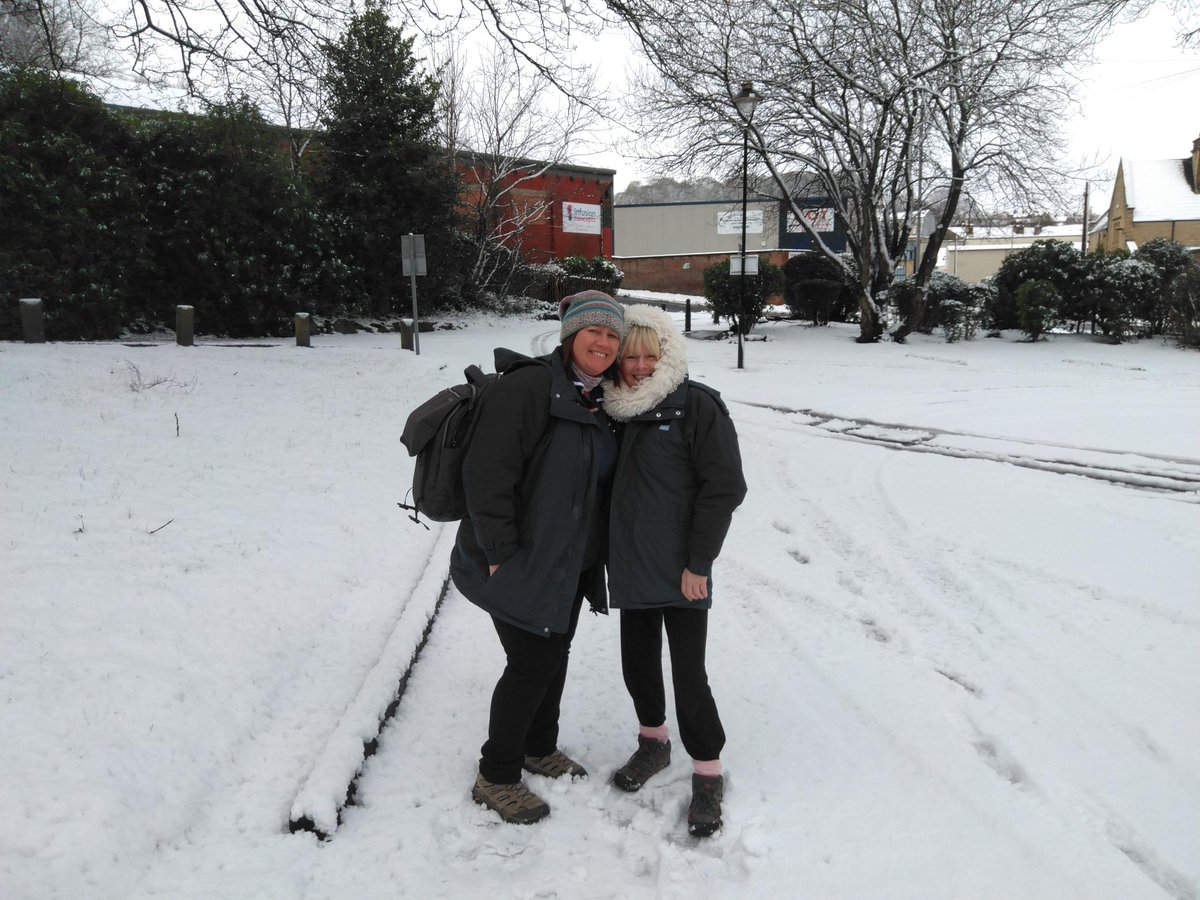 CHFTNHS's tweet photo. Some more of our community heroes, gasping up Quarry Hill!
Pictured are Community Staff Nurses, Leanne Jones and Melanie Holmes, Palliative Care Team Lead, Jane Bargh, and District Nurse, Tracey O'Keefe.
You're all amazing! #SnowShoutOut https://t.co/hKq12w974o