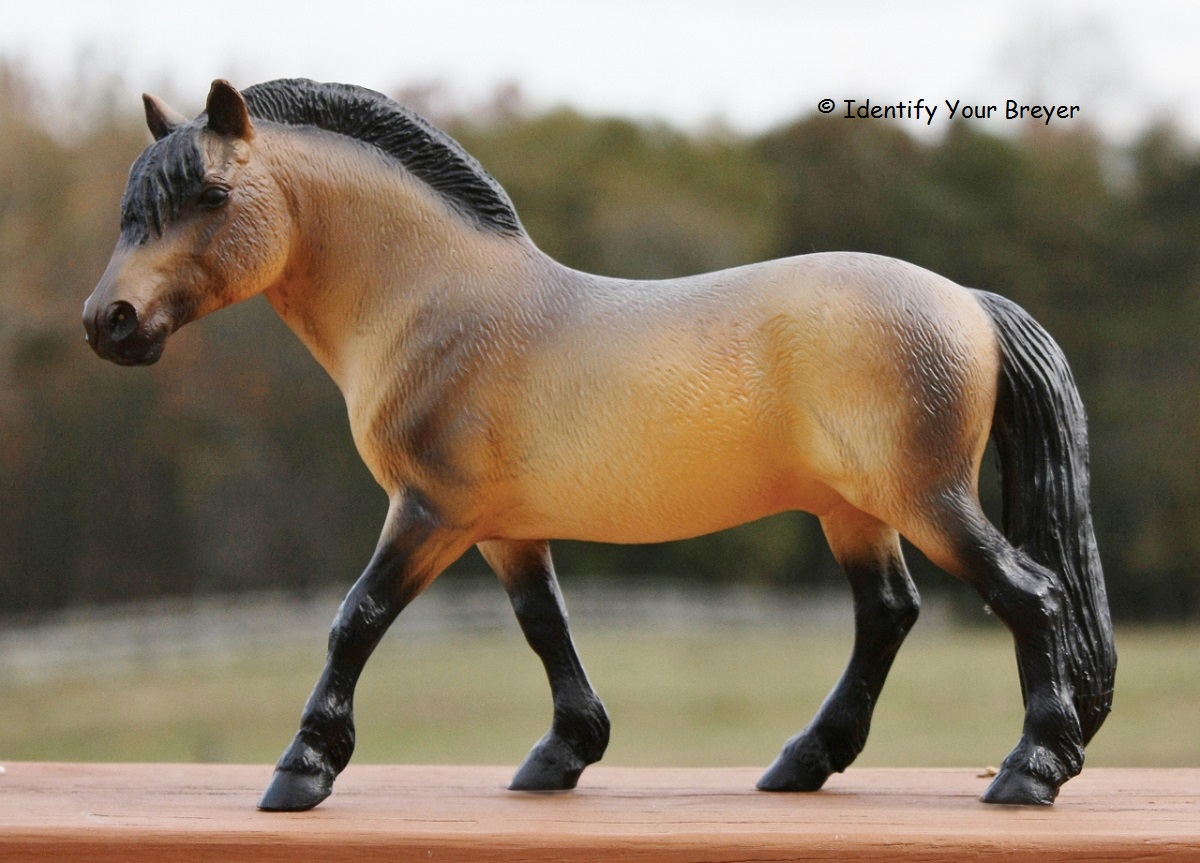 when the horse is a model 🐴 on Twitter "1996 Unnamed Breyer