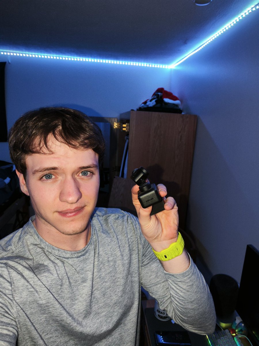 mweinbach's tweet photo. Ok so giving away an Insta360 Link.
It's the webcam that moves with
ya, so it's always following. It just looks cool. Video below is with it, it's great.

To enter just follow
@Insta360 and I, tag 3 people, like and retweet this tweet.

International giveaway (I know shocking) and winners will be announced on Mar 16.