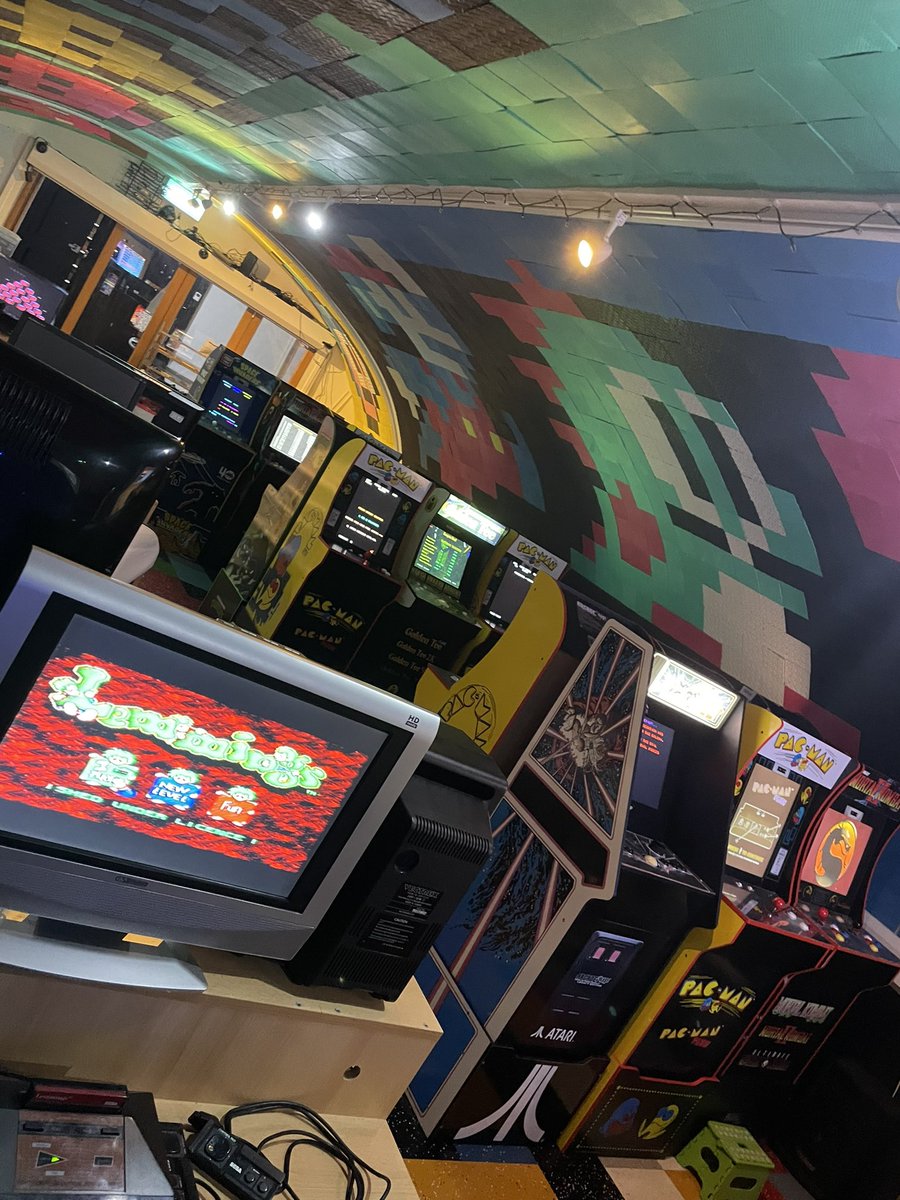 Game Over tweet media