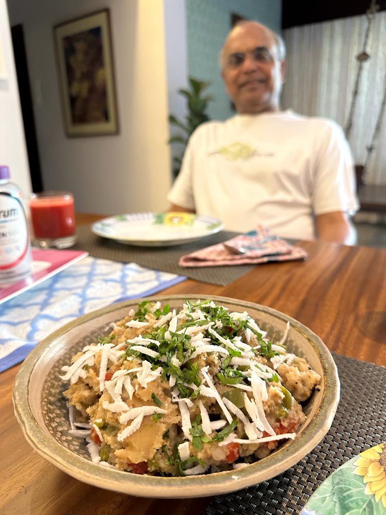 Healing food is best cooked by one who loves us most ✨❤️🙏🏼🕉️. My Papa is a holistic chef 

#sukhkitchen makes a #sukhlifestyle 👩🏻‍🍳🧘‍♀️✨#staytuned 

#india #vadodara #gujarat #fatherdaughter #fatherdaughterlove #breakfastideas #breakfast #holisticfood #healingfood #yogiclife #sukh