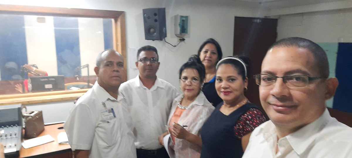 Esta mañana estamos en Señal, a través de nuestra emisora #Cmks,
Informando a nuestros usuarios acerca de los servicios de #Etecsa
#MejorEsPosible 
<a href="/LimontaTamara/">Tamara Sánchez Limonta</a> 
<a href="/AdazayL/">Adazay lópez</a> 
<a href="/CateuraM/">Francisco Cateura M.</a> 
<a href="/EdduarBrooks/">Edduar Brooks Pérez</a>