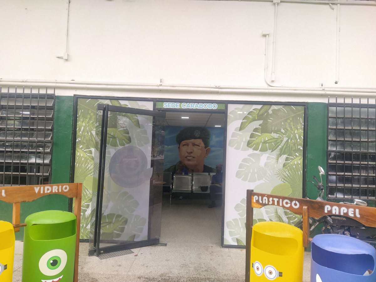 CarlosRojasve's tweet photo. #Denuncia En @EnEcoFinanzas sede #Carabobo @mineccarabobo para expedir una consulta #Racda a una empresa de fumigación q no requiere Racda, hay que dar una "COLABORACIÓN INSTITUCIONAL" que genera una gasto excesivo además injustificable. Donde esta el apoyo a los #emprendedores https://t.co/5V3lwKQ3jt