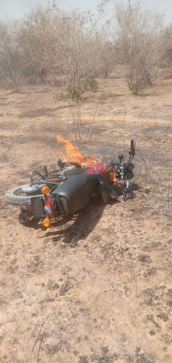 defencemediaops's tweet photo. #DDMOUpdate
#OPHD #OPWS #NorthWest
Troops of Op HADARIN DAJI, and WHIRL PUNCH in seperate raids on 3 March 2023, destroyed many bandit camps around Tukurua area in Chikun LGA of Kaduna State, Zago village in Mariga LGA of Niger State and Jengeme in Gusau LGA of Zamfara State. https://t.co/6CKeLyoUsN