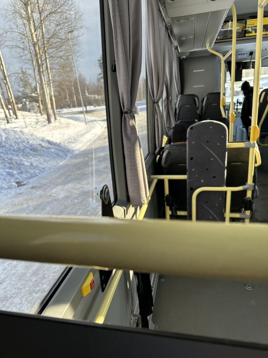 gamedin_77's tweet image. Kawooosch så välkomnar vi äntligen helgen. Tjäääna!

#workisdone✅ #welcomeweekend❤️ 
#alwayslookonthebrightsideoflife