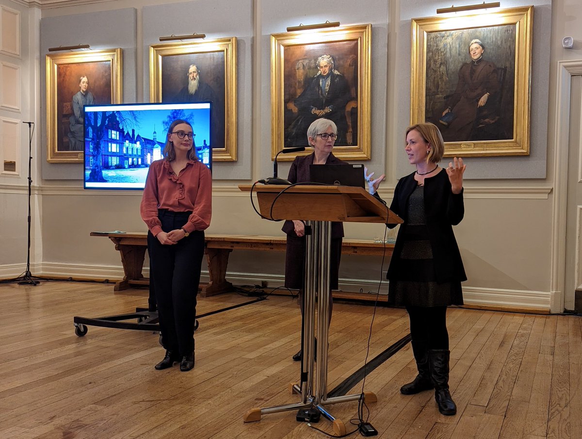 NewnhamAssocs's tweet photo. Shaping Newnham's Future is off to a flying start at an enlightening &amp; entertaining evening @Newnham_College with vocal identity, violin solos &amp; very elegant physics - thanks to @MariaUbiali3 @ABradshawPhD Leora Cohen  &amp; @alisonroseNC  #campaign https://t.co/f7bOfhyVoK