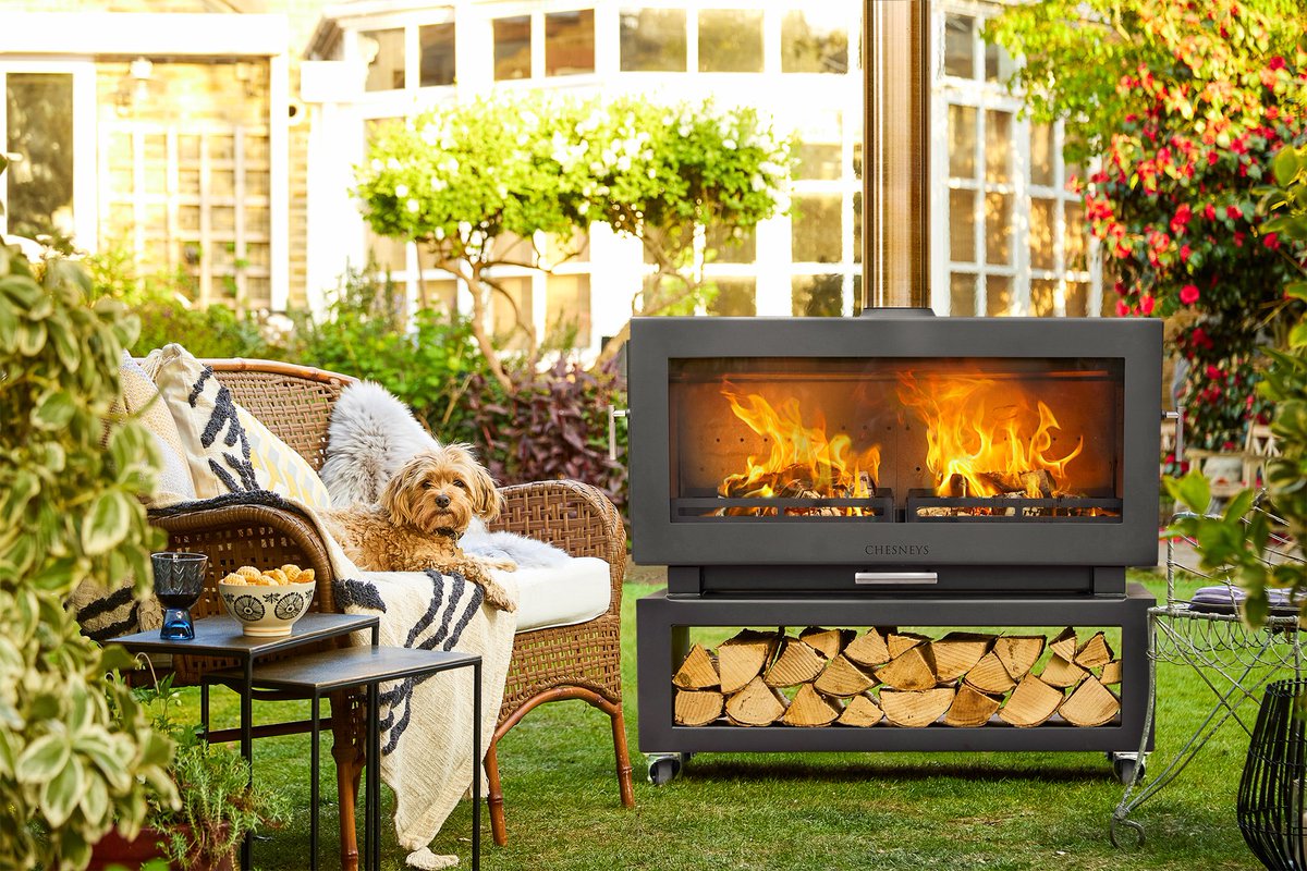 OUR CLEAN BURN XL IS BACK IN PRODUCTION.
 
Limited availability – place your order now for delivery in Mid-June.
Please call our Sales Line on 0207 6271410 to make a deposit payment of 10% to secure your Clean Burn XL.

chesneys.co.uk/product/outdoo…

#chesneys #chesneysoutdoor