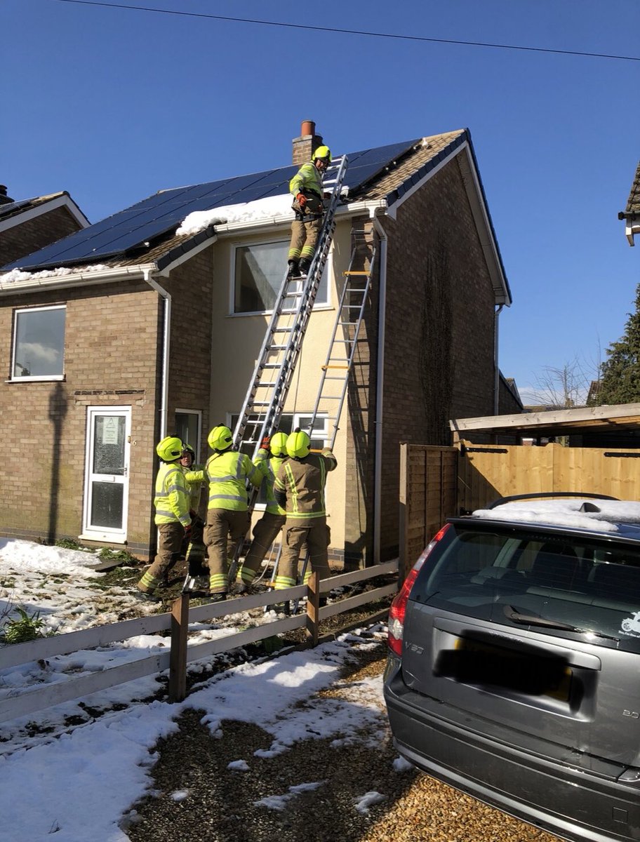 Susan (@sulo0220) on Twitter photo When someone puts net around the solar panels on the empty house next door but leaves lots of live birds including baby birds trapped underneath. Not on my watch! Great job from the <a href="/RSPCA_official/">RSPCA (England & Wales)</a> and <a href="/LeicsFireRescue/">Leicestershire Fire and Rescue Service</a> 💕 When someone puts net around the solar panels on the empty house next door but leaves lots of live birds including baby birds trapped underneath. Not on my watch! Great job from the <a href="/RSPCA_official/">RSPCA (England & Wales)</a> and <a href="/LeicsFireRescue/">Leicestershire Fire and Rescue Service</a> 💕