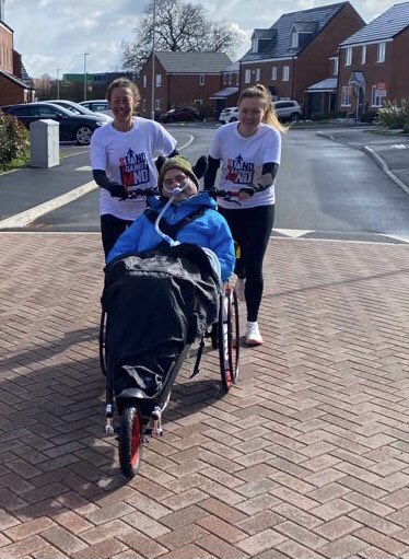 chrissiesmiles's tweet image. So phenomenal to spend the day practicing with @TriSam81 &amp;amp; the team in preparation for our #OneLastMarathon at @LondonMarathon. Together we CAN find a cure for the horrific disease that is #MND. Please donate if you can justgiving.com/fundraising/on… #marathon #running @StandAgainstMND