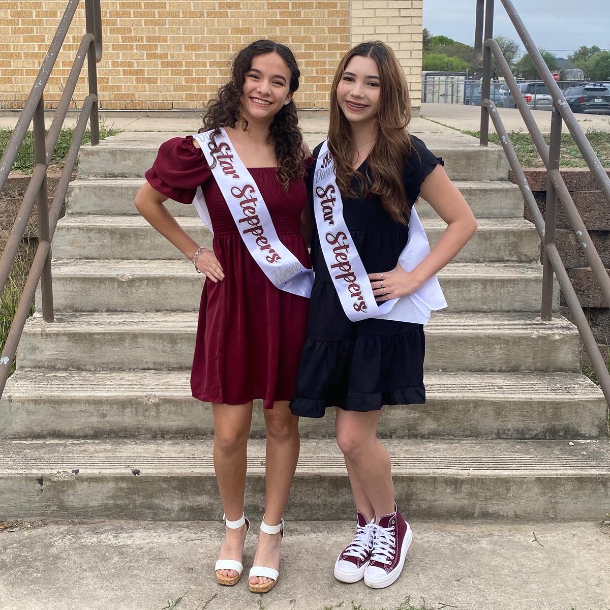 jmhstarsteppers's tweet photo. Proudly introducing our 2023-2024 JMHS Star Steppers Dance Team โจ#starsteppers #peakpotential https://t.co/0UrDOEOwZH