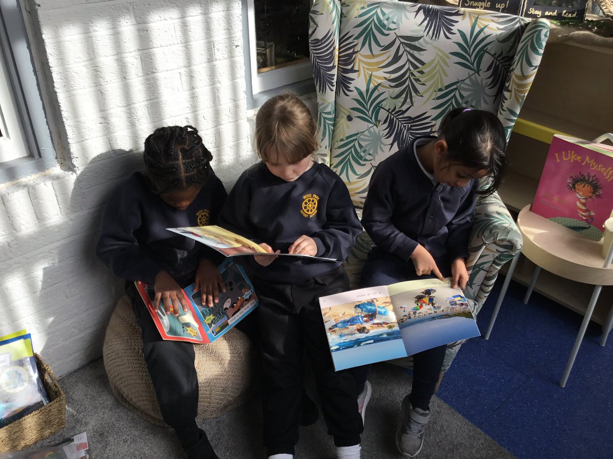 MossParkPrimary's tweet photo. A wonderful week of playing, exploring and reading @JoPetersEYFS https://t.co/0ILQMYDD5U