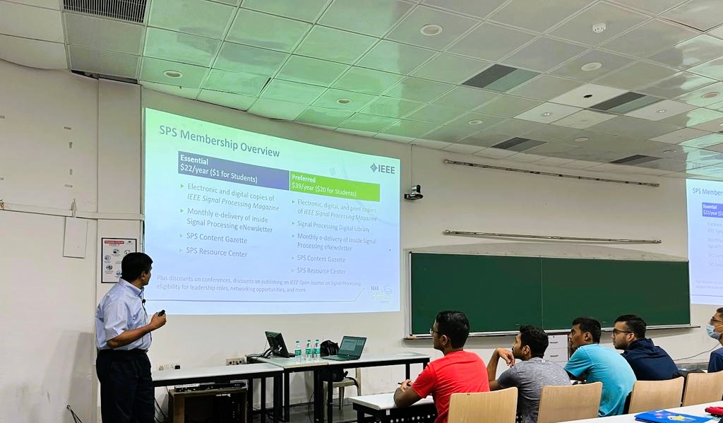ayush_akd's tweet photo. We had the honour of hosting Prof. Gaurav Sharma from the University of Rochester, who gave the IEEE Signal Processing Society Distinguished Lecture on 'Wearable Sensor Signal Processing and Data Analytics for Health Applications' at @iiit_hyderabad.
#iiith #spcrc #IEEESPS https://t.co/7Y9KzbfNHy