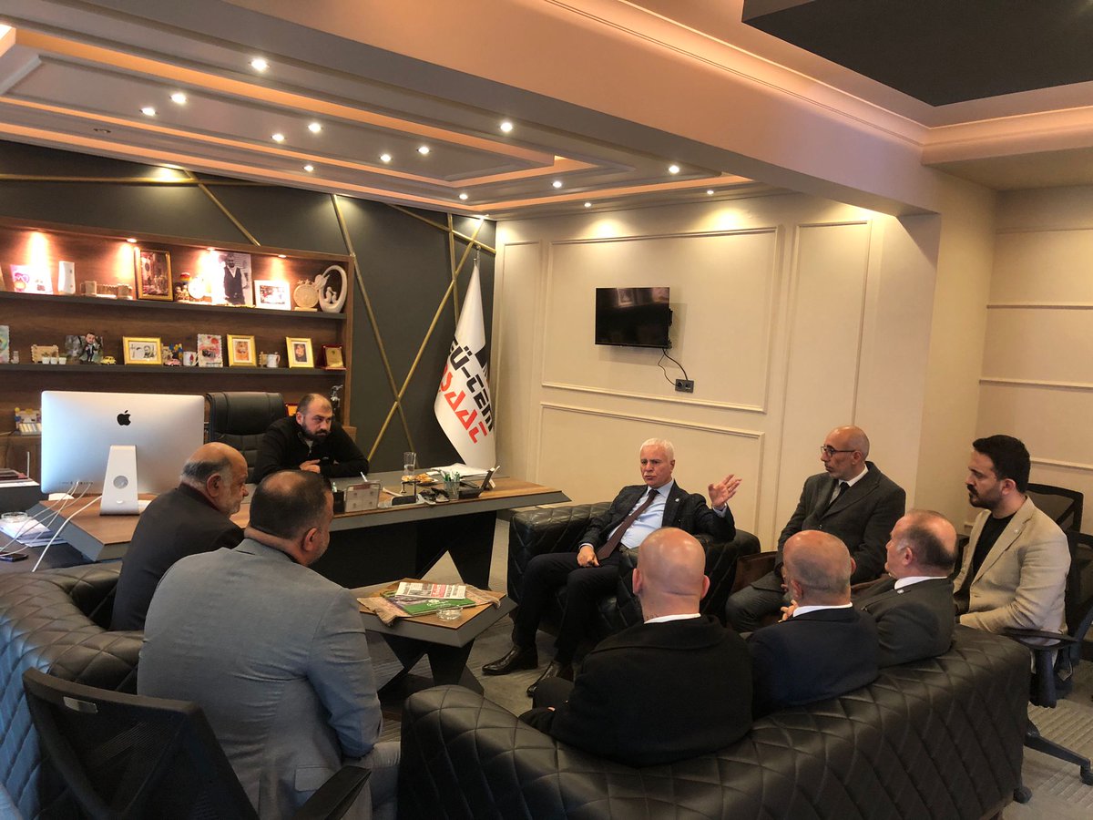 korayaydintr's tweet photo. İYİ Parti Mamak ilçe başkanımız @SmmmUmitYildirm Bey ve arkadaşlarımızla,
bir süre önce vefat eden iş insanı Orhan Ünlü Bey için,
Ünlü İnşaat firmasına taziye ziyaretinde  bulunduk.
Merhuma Allah’tan rahmet ailesine başsağlığı ve sabırlar diledik.
Ruhu şad,
mekânı Cennet olsun.🇹🇷 https://t.co/aJtRsZHMrR