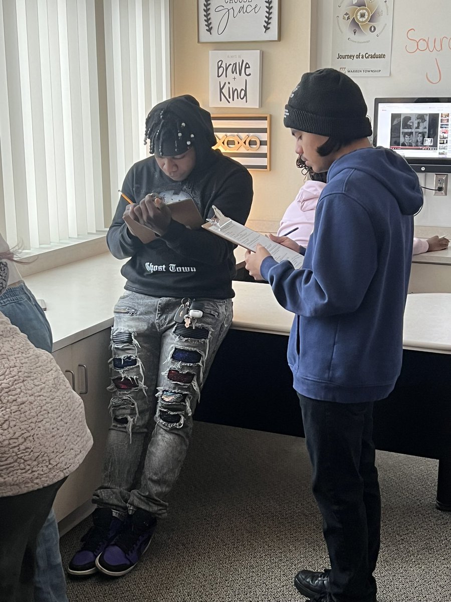 kines_ashley's tweet image. Happy Friday! US History students did a 🤩FANTASTIC🤩 job this morning collaborating while analyzing💡various primary sources from the 🇻🇳 Vietnam War. #historyisfun @WCHS_Warriors