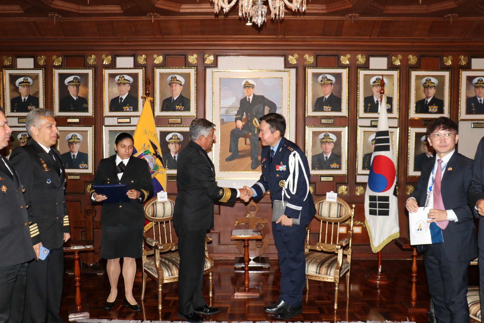 httpspbstwimgcommediaFq3afWIX0AgSDydformatjpgnamelarge