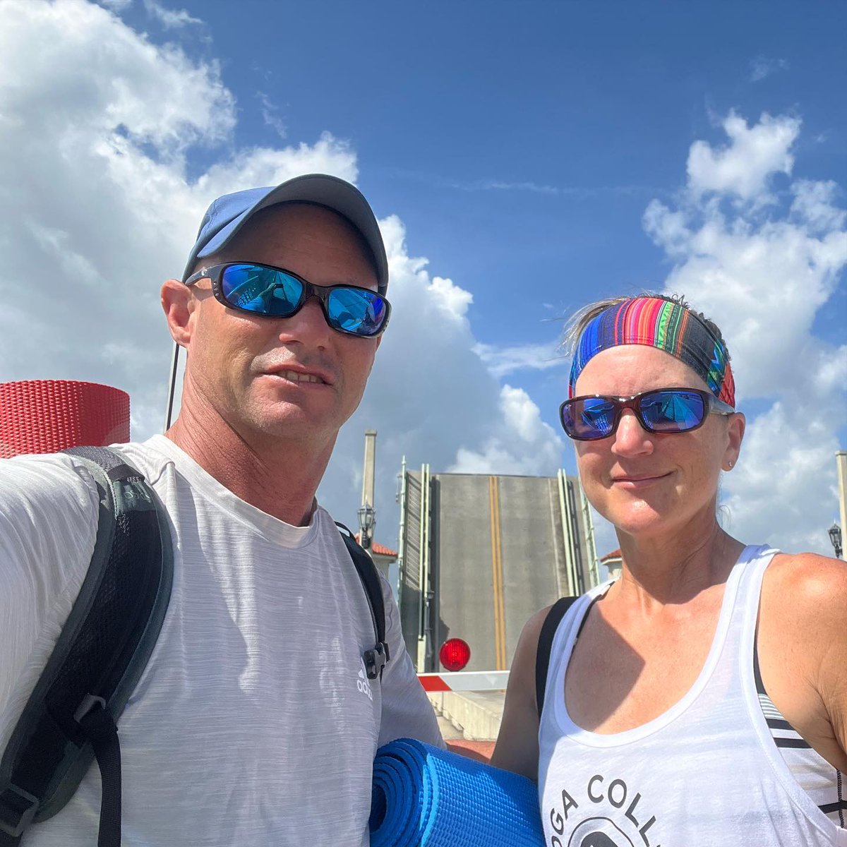 blueturtleatsea's tweet image. 📸 From Instagram: What do you do when you get trapped by the drawbridge on the way back from yoga? Take a selfie and take other people’s photo for them (next pic). 😁
.
.
#historicstaugustine #staugustine #bridgeoflions #yoga #selfie instagram.com/p/CpnLFJ-LFBU/