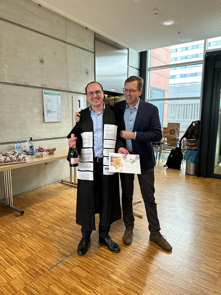 Institute for Cardiovascular Physiology (@brandeslab) on Twitter photo We were thrilled to celebrate Matthias Leisegang's successful habilitation last month, where he gave a great Antrittsvorlesung on #lncRNA in the #cardiovascular system. Thanks to <a href="/goetheuni/">Goethe-UniversitƤt</a> , <a href="/CPI_ExStra/">CPI</a> , <a href="/trr267/">Non-coding RNA in the cardiovascular system</a>, <a href="/dzhk_germany/">DZHK Germany</a> and <a href="/UK_Frankfurt/">UniversitƤtsmedizin Frankfurt</a> for supporting Matthias' work! We were thrilled to celebrate Matthias Leisegang's successful habilitation last month, where he gave a great Antrittsvorlesung on #lncRNA in the #cardiovascular system. Thanks to <a href="/goetheuni/">Goethe-UniversitƤt</a> , <a href="/CPI_ExStra/">CPI</a> , <a href="/trr267/">Non-coding RNA in the cardiovascular system</a>, <a href="/dzhk_germany/">DZHK Germany</a> and <a href="/UK_Frankfurt/">UniversitƤtsmedizin Frankfurt</a> for supporting Matthias' work!