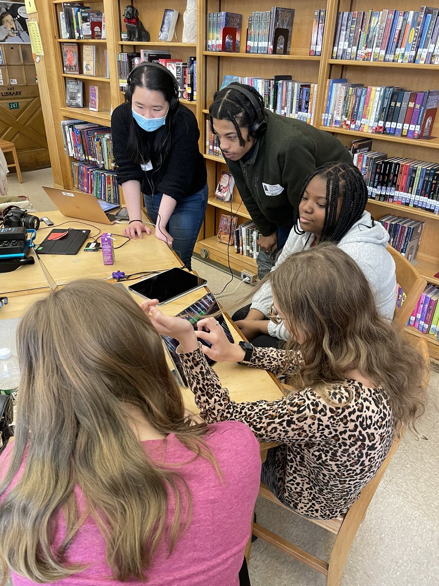 attleseychris's tweet photo. @WJHS75 @WCSDBKING CRC and the Art Effect at WJHS working on the final touches of their film projects!
#YAM https://t.co/5SmaCPZ1Ch