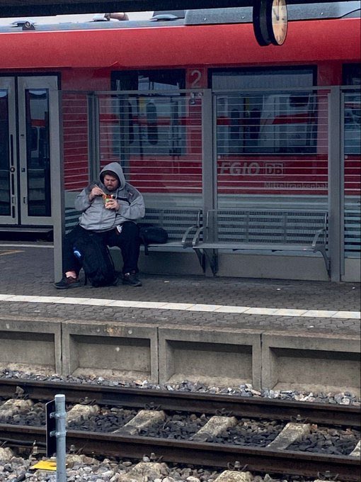 Kanzler Froschi der 1.🐸👑 tweet media