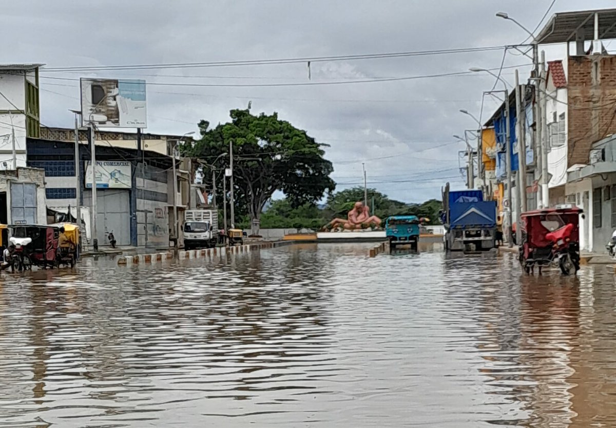 unchasqui's tweet photo. Los gobiernos regionales no han servido para ni mierda. No es falta de dinero, es falta de gestión, capacidad y decencia. Lo q pasa hoy en La Libertad, Lambayeque, Piura y Tumbes es indigno. https://t.co/SvIdM6UCNl