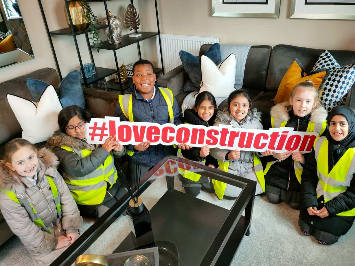 What a great day spent with pupils from Birchills Church of England Community Academy, with a site tour around our JV development 'Lockside' in Walsall. @Lovell_UK @walsallwhg #communityengagement #nextgen