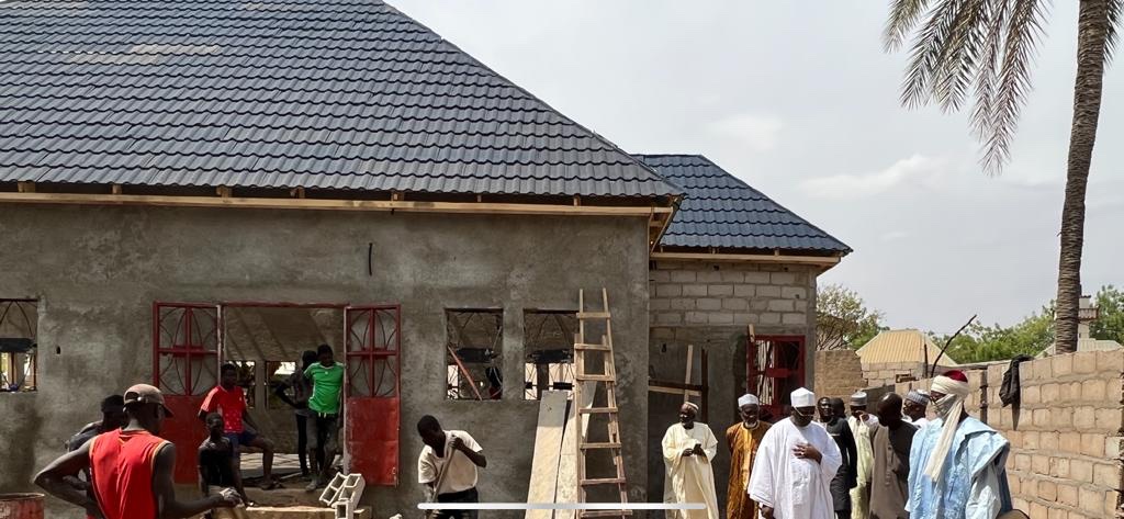 FadilBayeroMoh1's tweet photo. 🕌📿 Comme tous les vendredi , je me suis rendu à la Mosquée de #Lainde pour la prière et suivre les travaux🏗 https://t.co/NOYp25r4ak