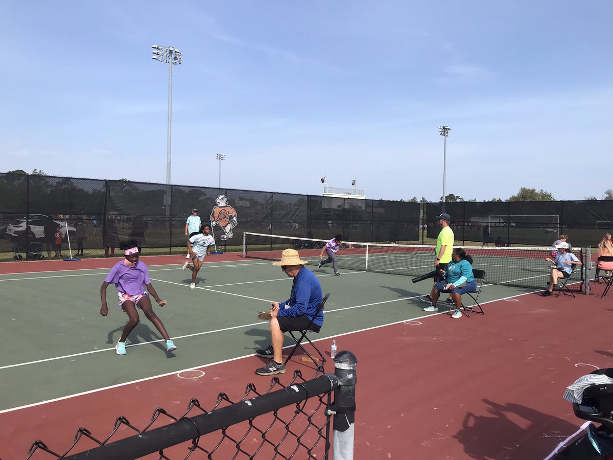 GKellermeier's tweet photo. What a great day for Elementary Fitness Festival! #VCSPE teacher rockstars work the events, such a great team.  Good luck to all the athletes, thank you to the organizers! @volusiaschools https://t.co/3jMXU861yN