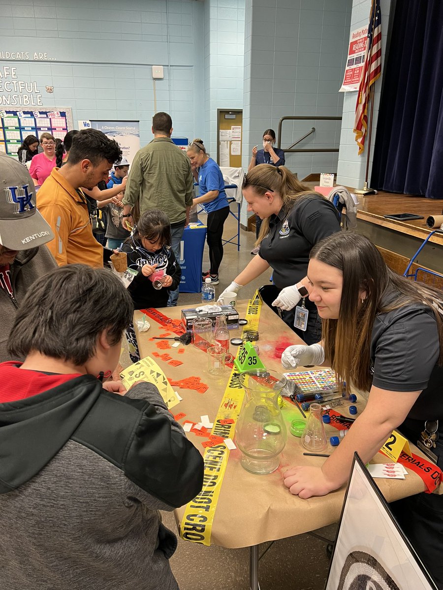 Over 125 families attended STEAM night <a href="/AuburndaleElem/">Auburndale Elementary School</a> last night.  A wonderful event that was successful because of the hard work of many.  Thank you to the many vendors and organizations that came to help. <a href="/LMPD/">LMPD</a> <a href="/LFPL_Foundation/">LFPL Foundation</a> <a href="/JCPSKY/">JCPS</a> Great things are going on at Auburndale!