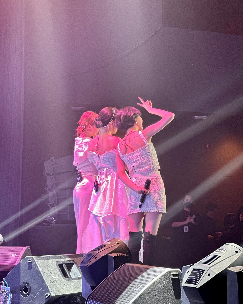 LC_Sinformation's tweet photo. 230309 Zuny's Instagram(2)

https://t.co/L9fP9Q4stL

@LC__zuny @LC__Ashley @LC__Sojung #LADIESCODE #레이디스코드 #ZUNY #주니 #KIMJOOMI #김주미 #ASHLEY #애슐리 #CHOIBITNA #최빛나 #SOJUNG #소정 #LEESOJUNG #이소정 #10YearsWithLadiesCode #10YearsLavingYou https://t.co/RR3Yuh4J0W