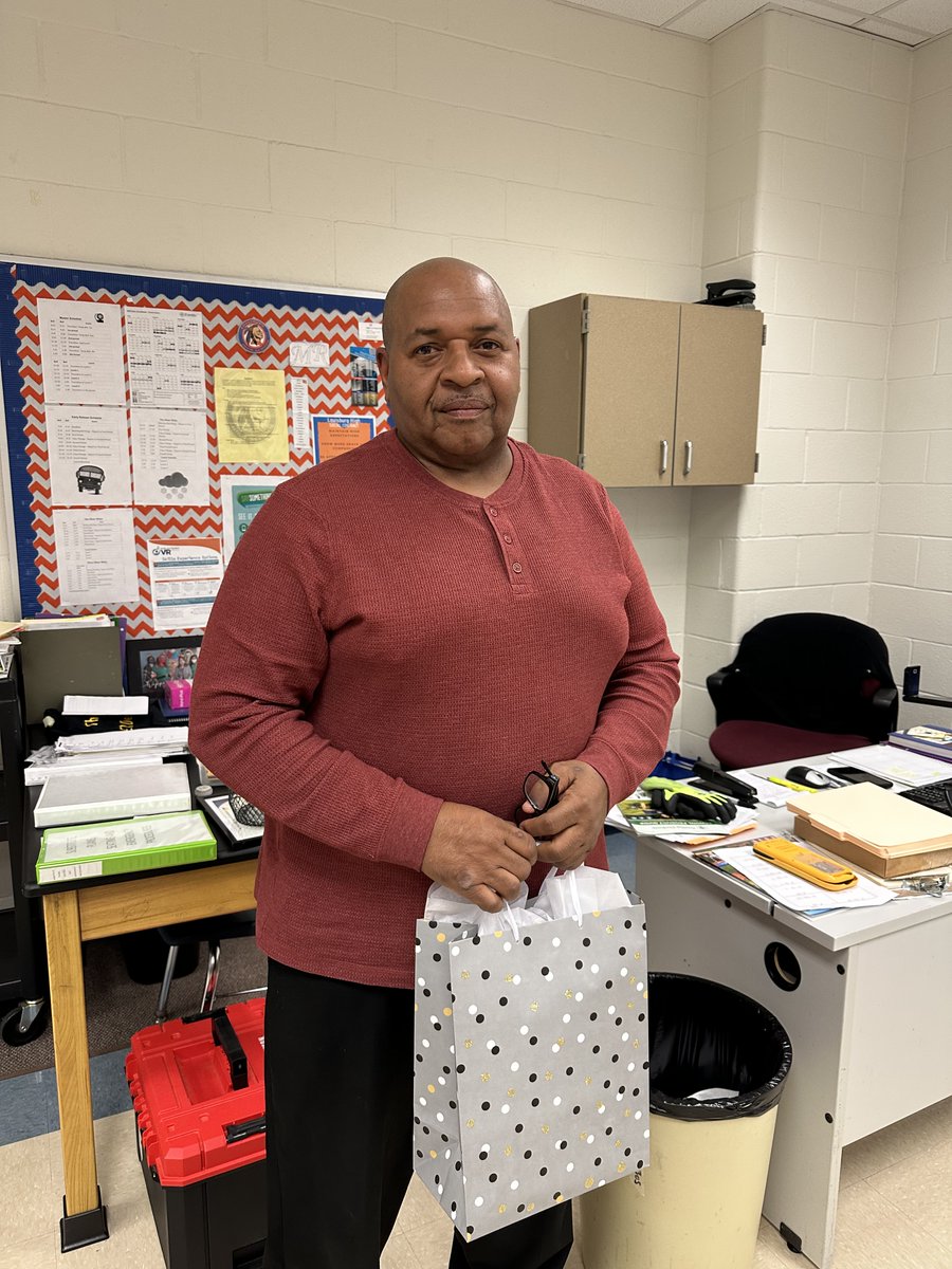 Congratulations to Mr. Ward, our 2022-2023 LMHS Classified Employee of the year!